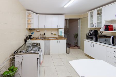 Casa à venda com 284m², 4 quartos e 4 vagasCozinha