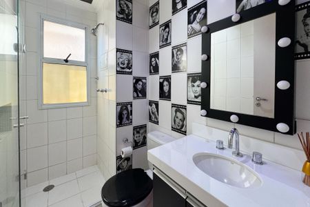 Apartamento à venda com 102m², 3 quartos e 2 vagasBanheiro Social