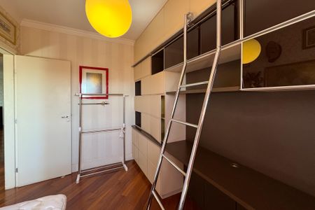 Apartamento à venda com 102m², 3 quartos e 2 vagasQuarto 2