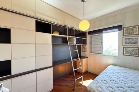Apartamento à venda com 102m², 3 quartos e 2 vagasQuarto 2
