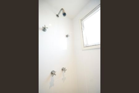 Apartamento à venda com 172m², 3 quartos e 3 vagasChuveiro