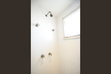 Apartamento à venda com 172m², 3 quartos e 3 vagasChuveiro