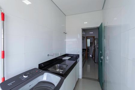 Área de serviço  de casa à venda com 3 quartos, 256m² em  Xangrilá, Contagem