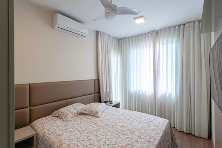Casa à venda com 256m², 3 quartos e 4 vagasSuíte 