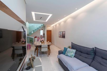 Casa à venda com 256m², 3 quartos e 4 vagasSala