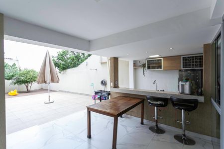 Casa à venda com 256m², 3 quartos e 4 vagasÁrea gourmet