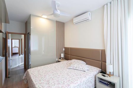 Suíte  de casa à venda com 3 quartos, 256m² em  Xangrilá, Contagem