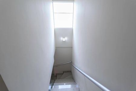 Casa à venda com 256m², 3 quartos e 4 vagasEscada