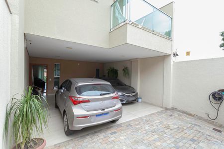 Casa à venda com 256m², 3 quartos e 4 vagasGaragem