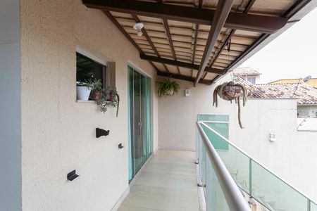 Casa à venda com 256m², 3 quartos e 4 vagasVaranda