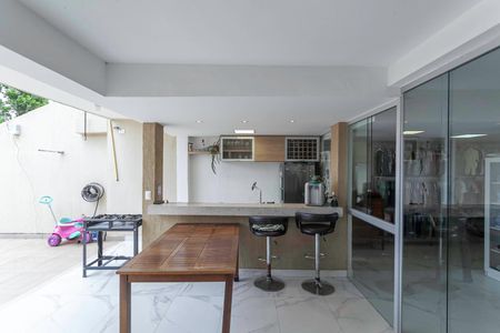 Casa à venda com 256m², 3 quartos e 4 vagasÁrea gourmet