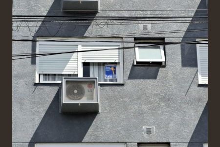 Apartamento à venda com 71m², 3 quartos e 2 vagasAdesivo