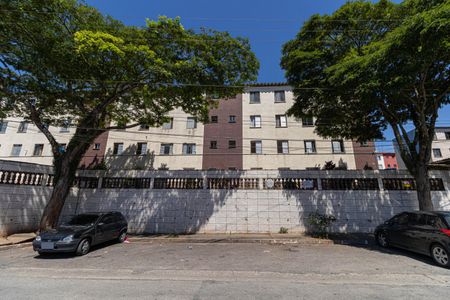 Apartamento para alugar com 48m², 2 quartos e 1 vaga Apartamento para alugar com 48m², 2 quartos e 1 vagaFachada