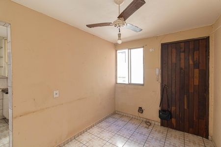 Sala de apartamento para alugar com 2 quartos, 48m² em Conjunto Habitacional Inácio Monteiro, São Paulo