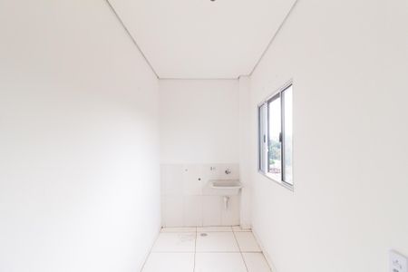 Casa para alugar com 80m², 2 quartos e sem vaga Casa para alugar com 80m², 2 quartos e sem vagaCozinha e área de serviço