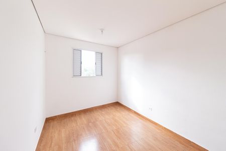 Quarto  de casa para alugar com 1 quarto, 45m² em Jardim Lice, Carapicuíba