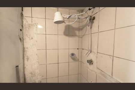 Banheiro de kitnet/studio para alugar com 1 quarto, 25m² em Ipiranga, São Paulo