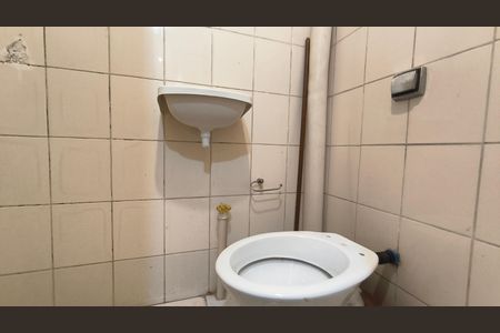 Banheiro de kitnet/studio para alugar com 1 quarto, 25m² em Ipiranga, São Paulo