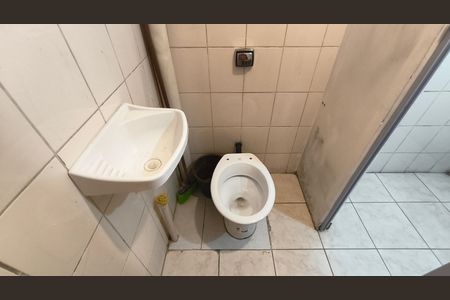 Banheiro de kitnet/studio para alugar com 1 quarto, 25m² em Ipiranga, São Paulo