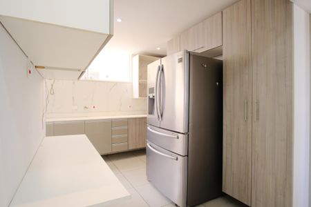 Apartamento à venda com 95m², 3 quartos e 1 vagaCozinha e Área de Serviço