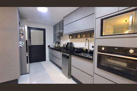 Apartamento à venda com 155m², 3 quartos e sem vaga Apartamento à venda com 155m², 3 quartos e sem vagaCozinha