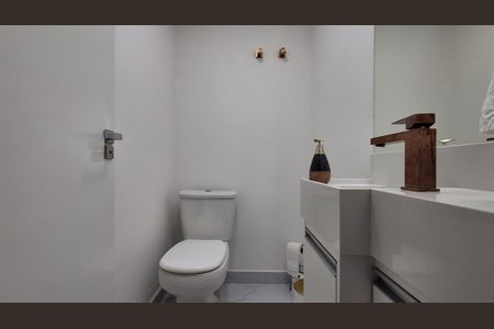 Apartamento à venda com 155m², 3 quartos e sem vaga Apartamento à venda com 155m², 3 quartos e sem vagaLavabo