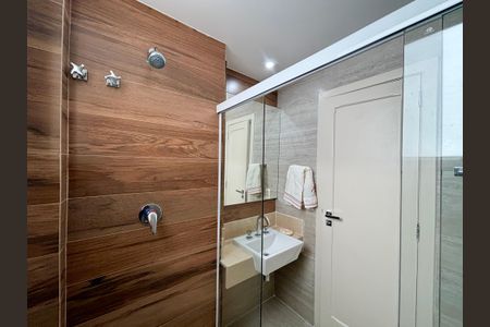 Apartamento à venda com 120m², 3 quartos e 1 vagaBanheiro da Suíte 2