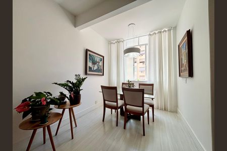 Apartamento à venda com 120m², 3 quartos e 1 vagaSala