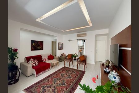 Apartamento à venda com 120m², 3 quartos e 1 vagaSala