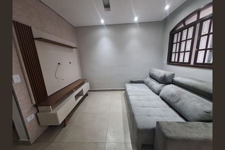 Casa para alugar com 4 quartos, 212m² em Parque Maria Helena, Suzano