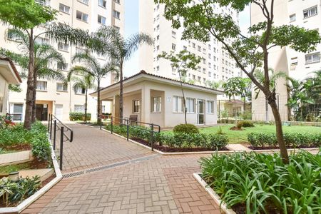 Apartamento à venda com 40m², 2 quartos e sem vagaÁrea comum