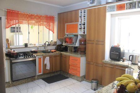 Casa à venda com 165m², 3 quartos e 2 vagasCozinha