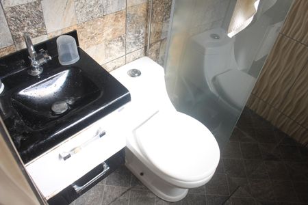 Casa à venda com 165m², 3 quartos e 2 vagasBanheiro da Suíte 2