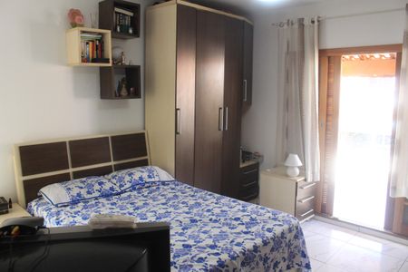 Casa à venda com 165m², 3 quartos e 2 vagasSuíte 2