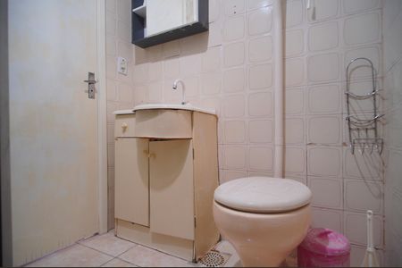 Banheiro de kitnet/studio para alugar com 1 quarto, 35m² em Centro, São Leopoldo