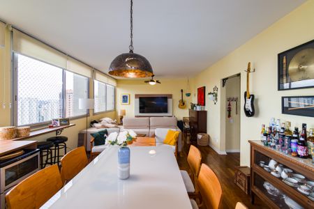 Apartamento à venda com 3 quartos, 141m² em Vila Suzana, São Paulo