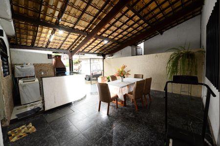 Casa à venda com 350m², 6 quartos e 5 vagas