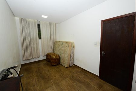 Casa à venda com 350m², 6 quartos e 5 vagas