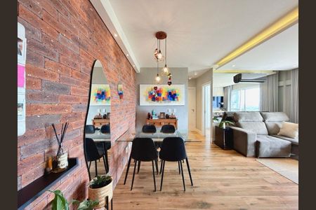 Sala  de apartamento para alugar com 2 quartos, 67m² em Jardim Itu, Porto Alegre