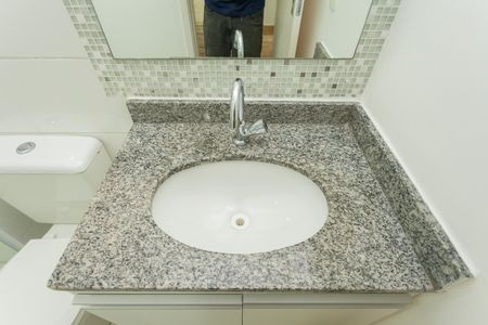 Apartamento para alugar com 65m², 2 quartos e 1 vagaBanheiro da Suíte