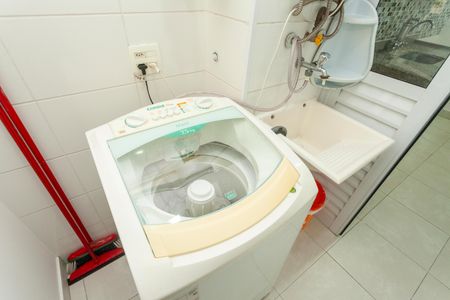 Apartamento para alugar com 65m², 2 quartos e 1 vagaÁrea de Serviço