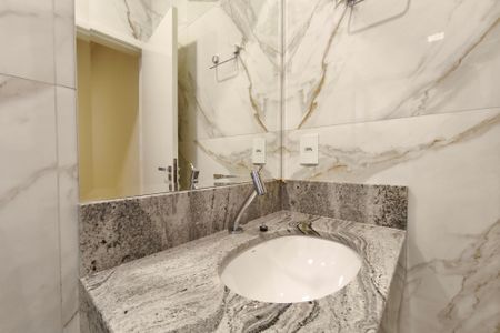 Casa para alugar com 186m², 3 quartos e 2 vagasBanheiro Suíte 2