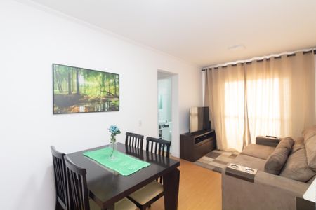 Sala de apartamento à venda com 2 quartos, 48m² em Vila Carmosina, São Paulo