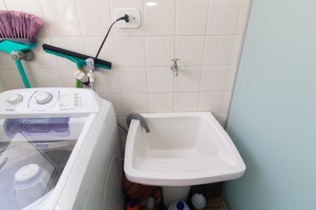 Apartamento à venda com 48m², 2 quartos e 1 vaga Apartamento à venda com 48m², 2 quartos e 1 vagaCozinha e Área de Serviço