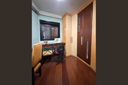 Apartamento à venda com 125m², 3 quartos e 2 vagasCloset da suíte 1
