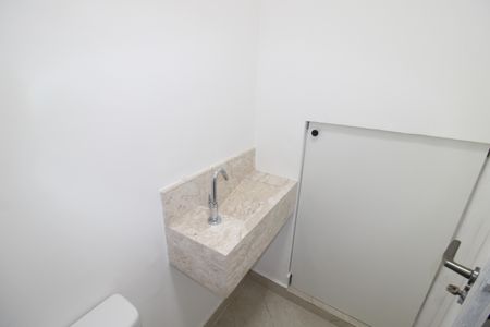 Casa de condomínio à venda com 110m², 3 quartos e 3 vagasLavabo