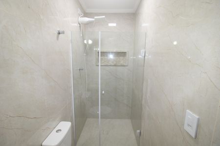 Casa de condomínio à venda com 110m², 3 quartos e 3 vagasBanheiro 2