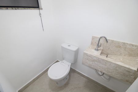 Casa de condomínio à venda com 110m², 3 quartos e 3 vagasLavabo