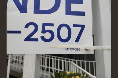 Casa de condomínio à venda com 110m², 3 quartos e 3 vagasFachada