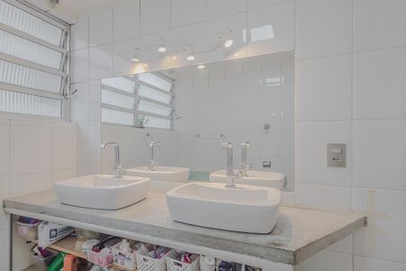 Apartamento à venda com 160m², 3 quartos e 1 vagaBanheiro da Suíte